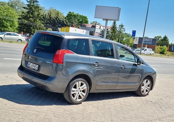 Peugeot 5008 cena 19999 przebieg: 312000, rok produkcji 2013 z Otmuchów małe 137